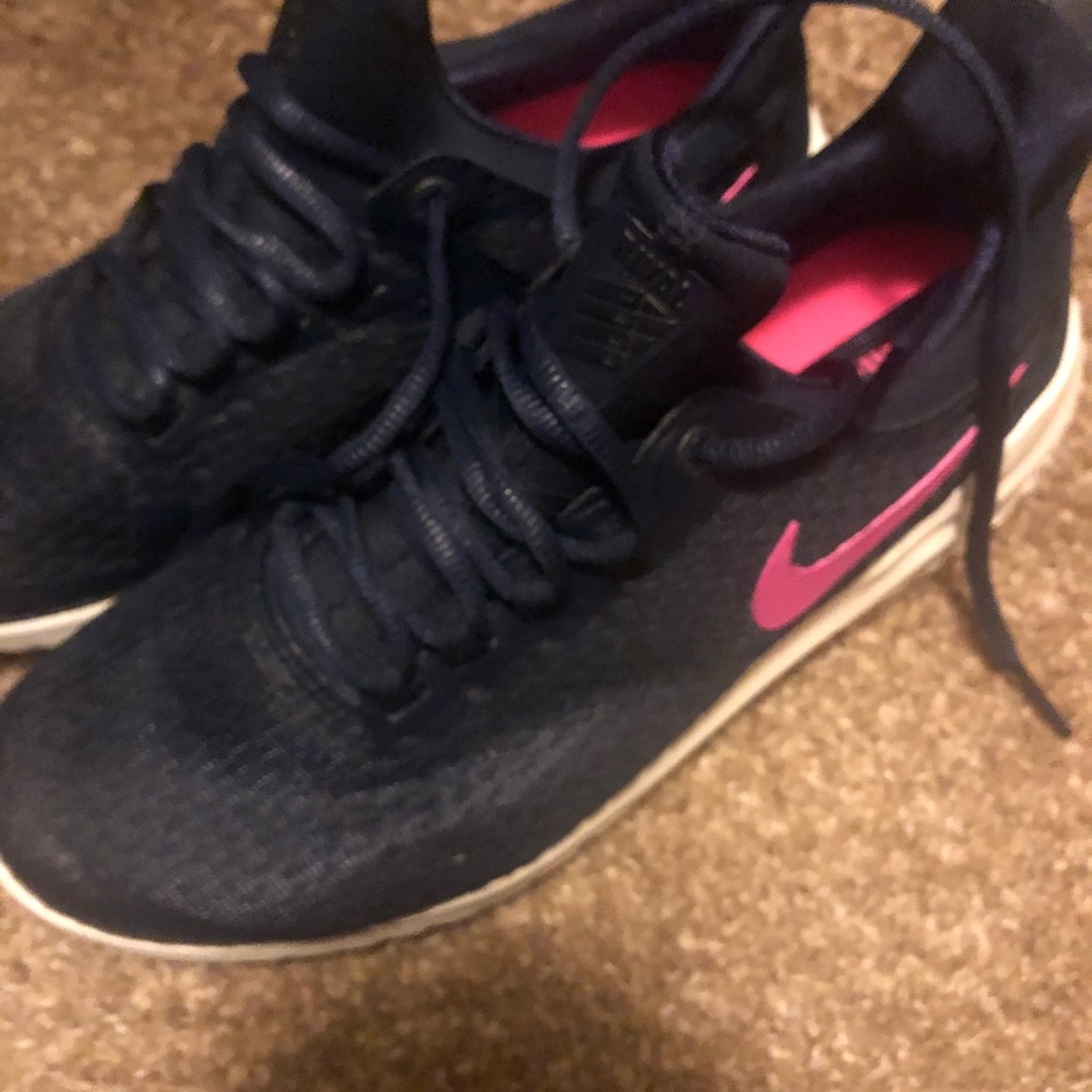 Nike women’s shoes size 8.5